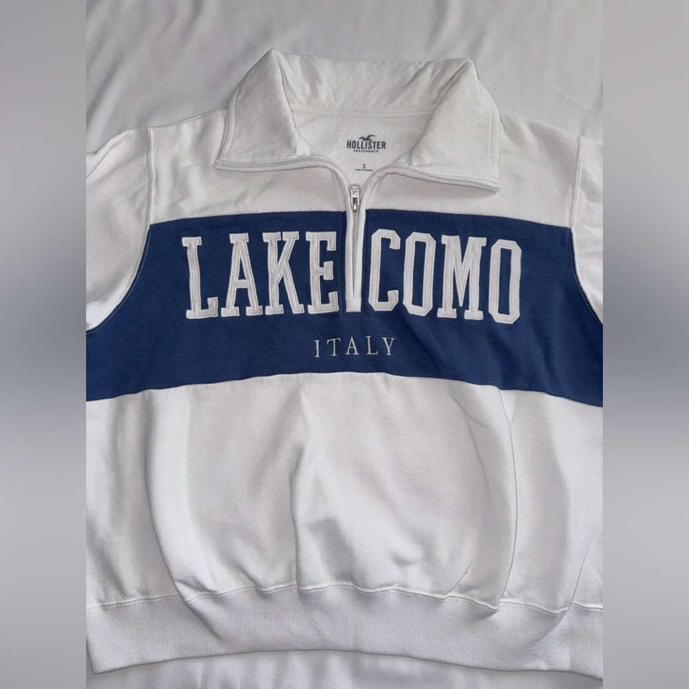 Hollister Navy and White Lake Como Pullover - Picture 2 of 3
